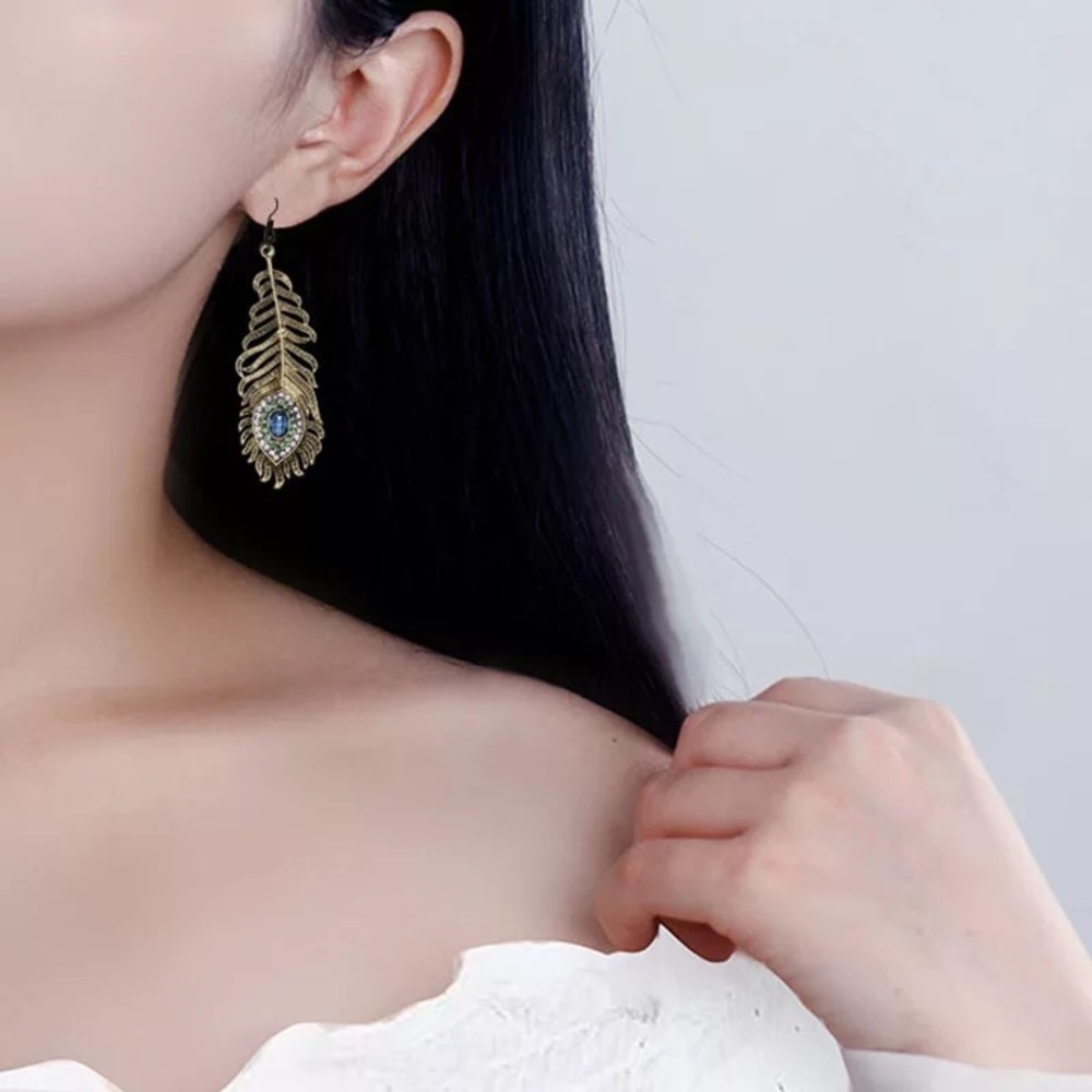 Rhinestone Peacock Eye Feather Boho Gold Earrings - Picture 3 of 11